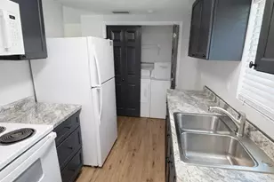 15550 NW Broad St, Altha, FL 32421 - Photo 7