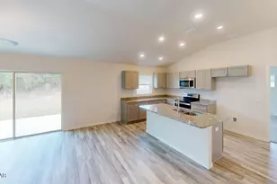 2205 Chase St, Chipley, FL 32428 - Photo 9