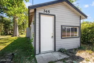 345 S Brett St, Crestview, FL 32539 - Photo 17