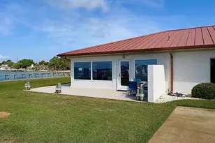 2100 W Beach Dr, Panama City, FL 32401 - Photo 25