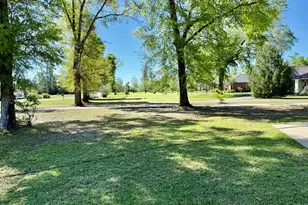 2679 Choctaw Trl, Marianna, FL 32446 - Photo 3