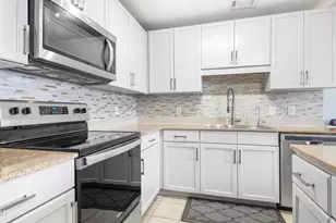 9902 S Thomas Dr, Panama City Beach, FL 32408 - Photo 7