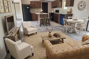 781 Bighorn Ave, Alford, FL 32420 - Photo 9