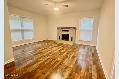 1038 E 8th Avenue, Graceville, FL 32440 - Photo 9