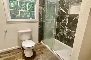 1038 E 8th Ave, Graceville, FL 32440 - Photo 11