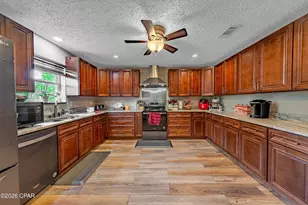 2089 Pike Pond Rd, Alford, FL 32420 - Photo 3