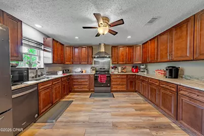 2089 Pike Pond Road, Alford, FL 32420 - Photo 5