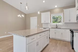 3215 E 2nd Plaza, Panama City, FL 32404 - Photo 9