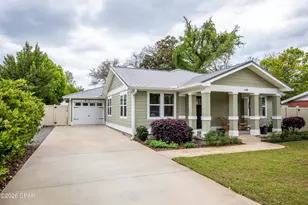 608 E 2nd Pl, Panama City, FL 32401 - Photo 1