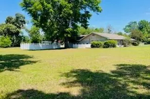 8142 Old Spanish Trail, Sneads, FL 32460 - Photo 17