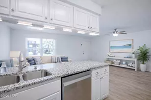 7813 N Lagoon Dr, Panama City Beach, FL 32408 - Photo 3