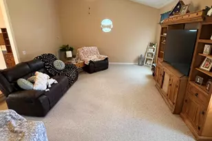 2537 El Bethel Church Rd, Grand Ridge, FL 32442 - Photo 9