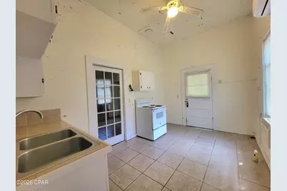 5282 Dothan Street, Campbellton, FL 32426 - Photo 11