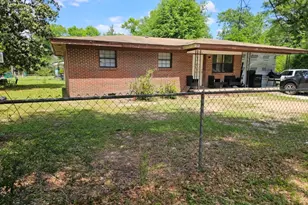 1304 Kay Ave, Chipley, FL 32428 - Photo 1