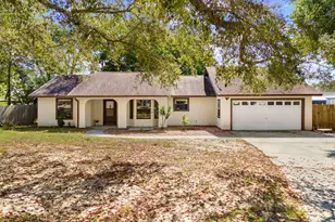 902 Laurel Oak Ln, Panama City, FL 32408 - Photo 3