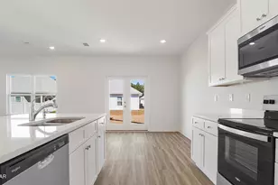 131 Dama Del Mar Wy, Panama City Beach, FL 32407 - Photo 11