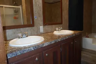 1906 Kingslee Dr, Southport, FL 32409 - Photo 7