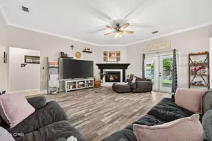 1113 N Haven Cir, Lynn Haven, FL 32444 - Photo 9