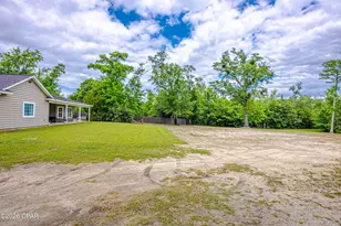 8904 Kingswood Rd, Southport, FL 32409 - Photo 11