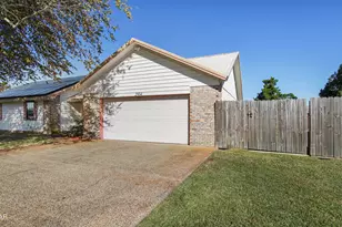 2904 Gallagher Dr, Panama City, FL 32405 - Photo 3