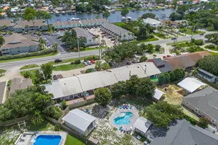 8504 N Lagoon Dr, Panama City, FL 32408 - Photo 35