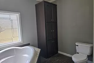 916 N Lloyd St, Crestview, FL 32536 - Photo 17