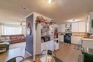 15356 SW Faircloth Rd, Blountstown, FL 32424 - Photo 9