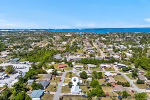 1812 Airport Cir, Panama City, FL 32405 - Photo 5
