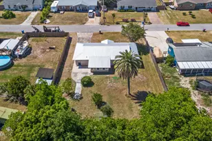 1812 Airport Cir, Panama City, FL 32405 - Photo 3
