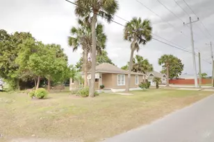 200 E 5th St, Lynn Haven, FL 32444 - Photo 5