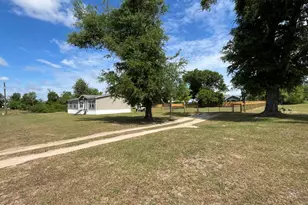 4899 Davis Dr, Marianna, FL 32446 - Photo 21