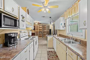 1017 W 28th Pl, Panama City, FL 32405 - Photo 13