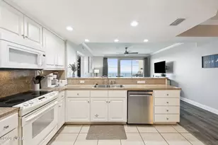 5004 Thomas Dr, Panama City Beach, FL 32408 - Photo 11