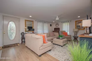 402 E Pennsylvania Ave, Bonifay, FL 32425 - Photo 9