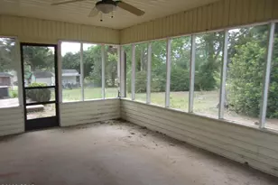 2685 Robin Hood Ln, Bonifay, FL 32425 - Photo 11