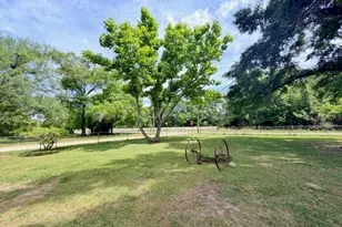 698 Bradley Ln, Chipley, FL 32428 - Photo 5