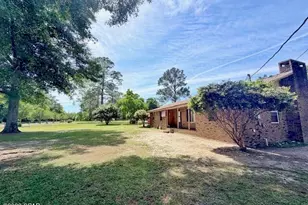 698 Bradley Ln, Chipley, FL 32428 - Photo 3