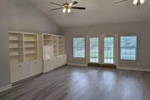 4710 The Oaks Dr, Marianna, FL 32446 - Photo 9