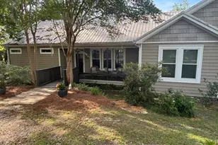 2672 Lakeview Cir, Alford, FL 32420 - Photo 9