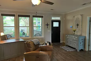 2672 Lakeview Cir, Alford, FL 32420 - Photo 11