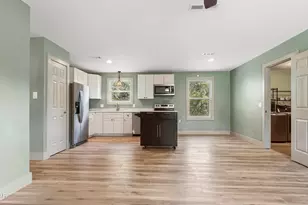613 N Pear St, Chipley, FL 32428 - Photo 7