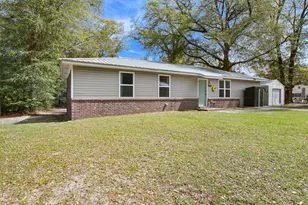 613 N Pear St, Chipley, FL 32428 - Photo 5