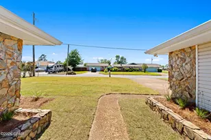 2902 Malone Dr, Panama City, FL 32405 - Photo 17
