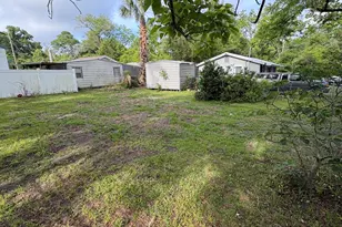 947 11th Ave, Graceville, FL 32440 - Photo 3