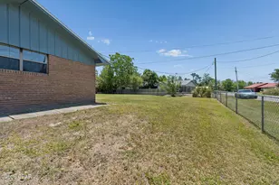 1848 Airport Cir, Panama City, FL 32405 - Photo 29