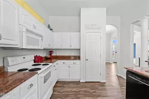 702 Lyndell Pl, Panama City, FL 32407 - Photo 15