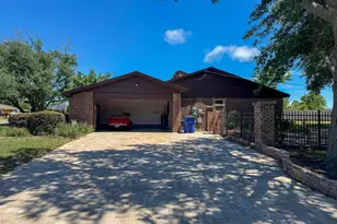 2816 Mary Baldwin Cir, Panama City, FL 32405 - Photo 7