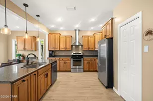 913 Mallory Dr, Panama City, FL 32405 - Photo 9