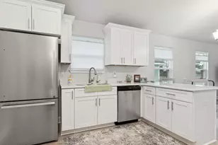 11403 Godart St, Panama City, FL 32404 - Photo 9