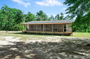 946 Fargo Dr, Alford, FL 32420 - Photo 3